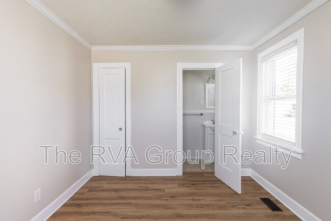 Building Photo - 2415 Dumbarton Rd