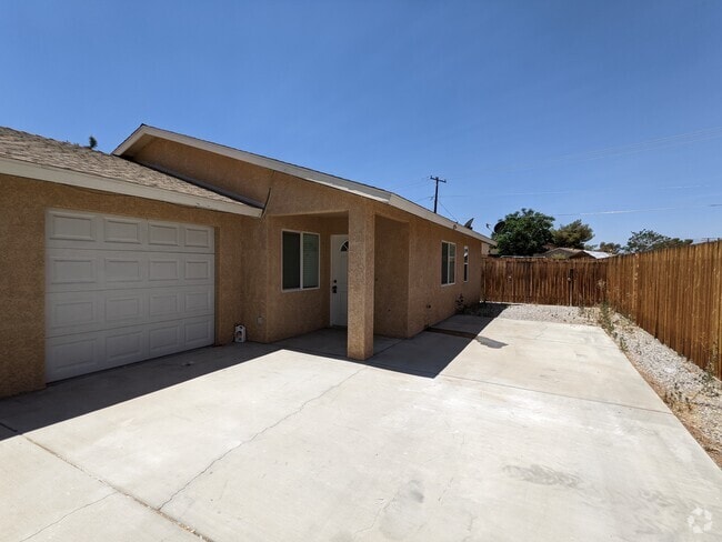 Building Photo - 7154 Barberry Ave
