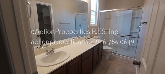 Building Photo - West Park -3 Bedroom, 2 Bath,  Single Stor...