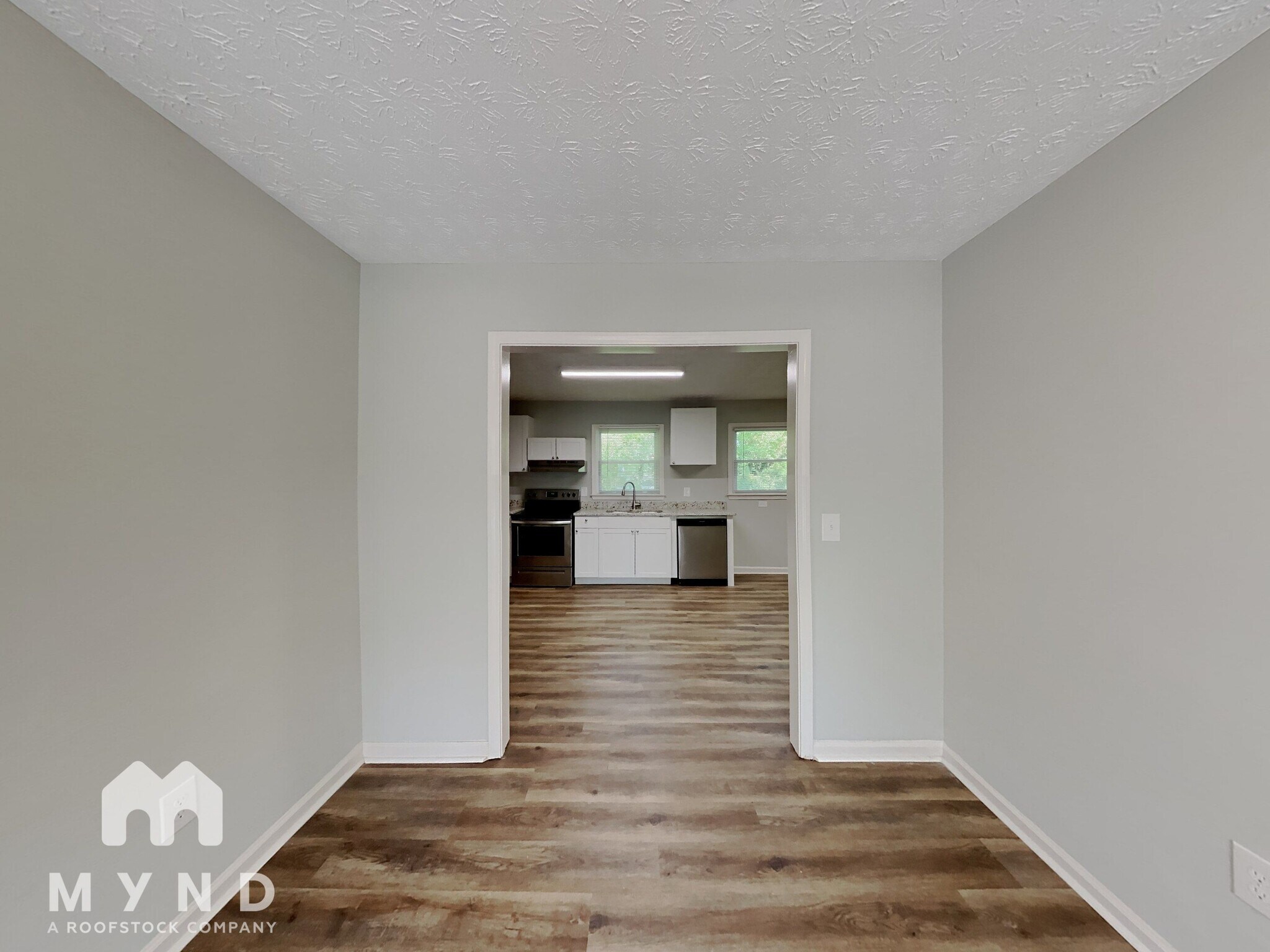 Building Photo - 2728 Columbia Dr
