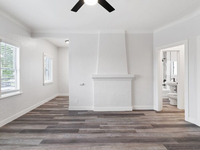 Interior Photo - 608 W 6th Street