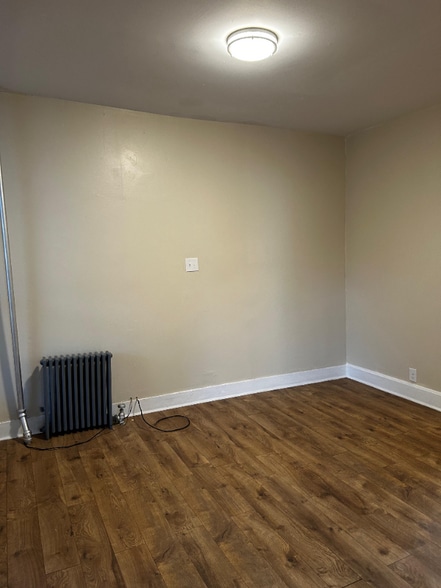 Building Photo - 105 Washington St