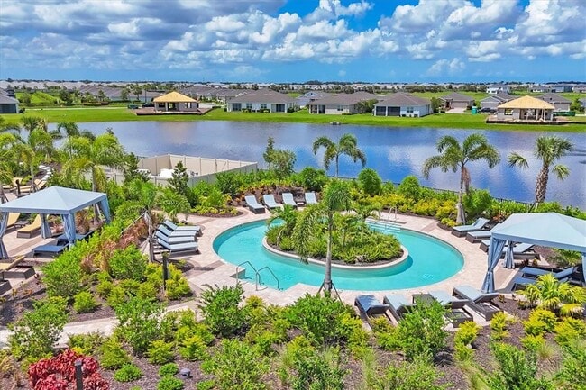 Building Photo - 3279 Hilltop Cir