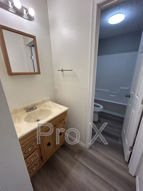 Building Photo - 106 W Hudson St