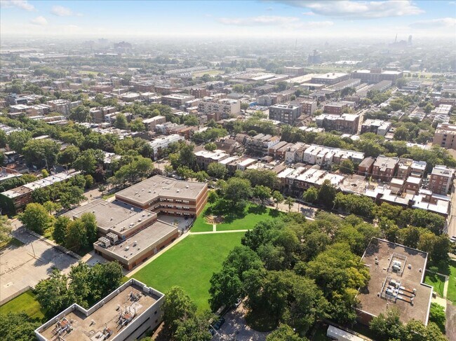 Building Photo - 750 S Oakley Blvd
