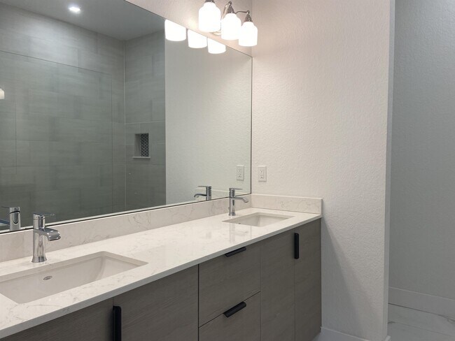 Building Photo - 359 Bella Sol Way