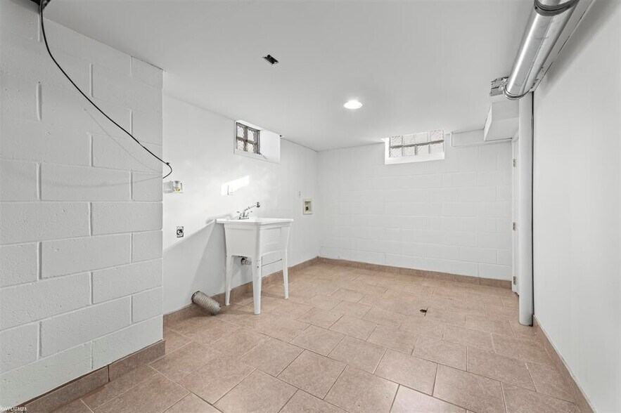 Building Photo - 46730 Romeo Plank Rd