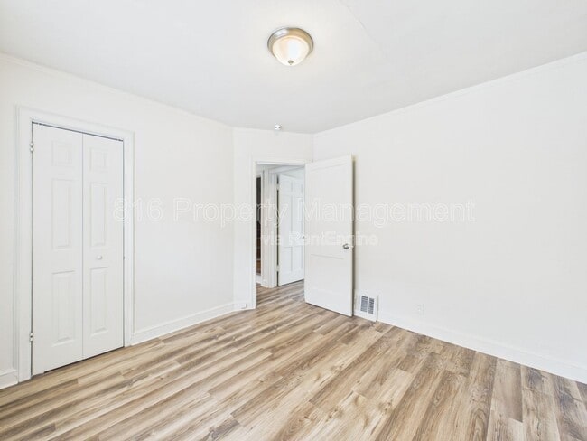Building Photo - 5100 Brooklyn Ave