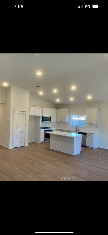 Building Photo - 15640 San Diego Ln