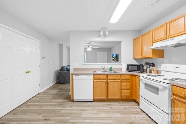 Building Photo - 118 Steam Engine Dr