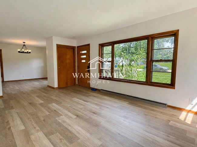 Building Photo - 770 Danner Rd