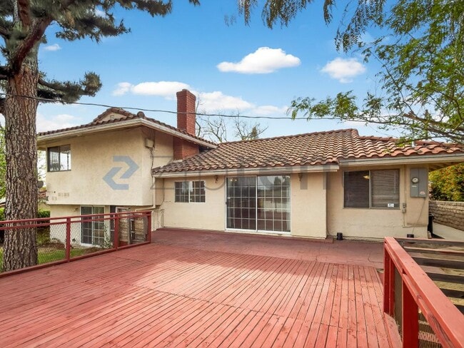 Building Photo - 9534 Swinton Ave