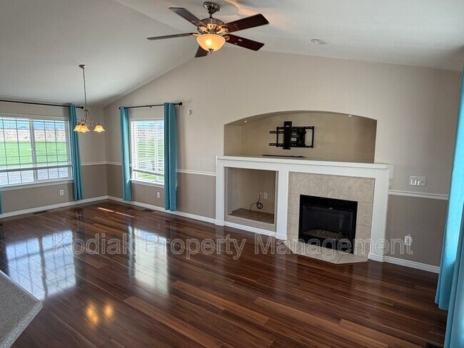 Building Photo - 3601 W 800 S