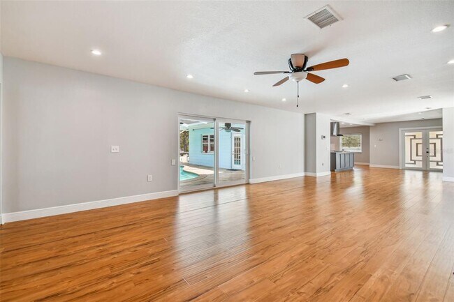 Building Photo - 1302 Brandonwood Dr