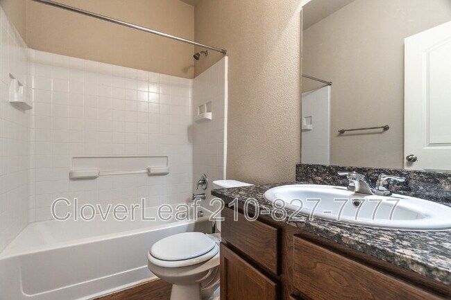 Building Photo - 535 Advantage Dr