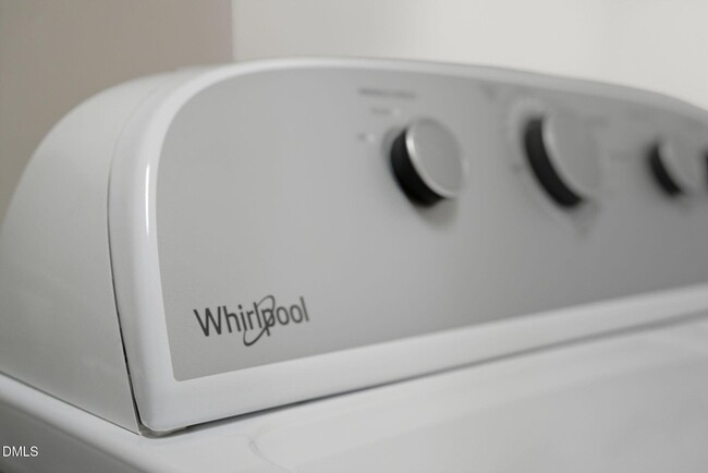 Building Photo - 759 Putney Hl Rd