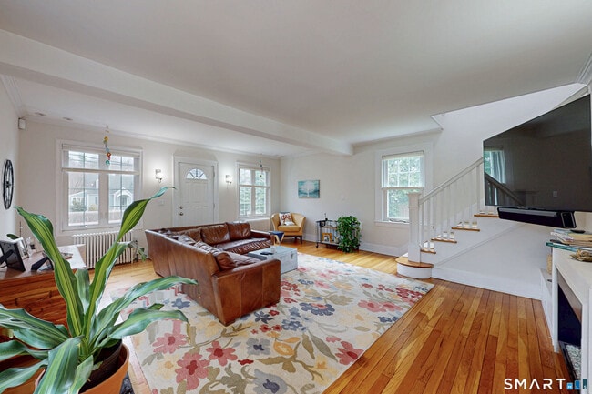 Building Photo - 375 West Ave