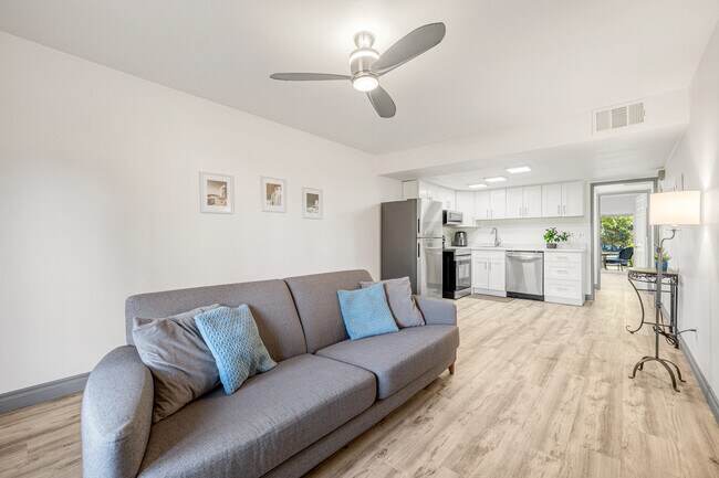 Building Photo - 9643 Spyglass Ave