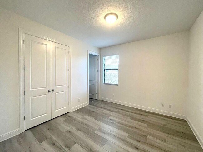 Building Photo - 4029 Faraday Wy