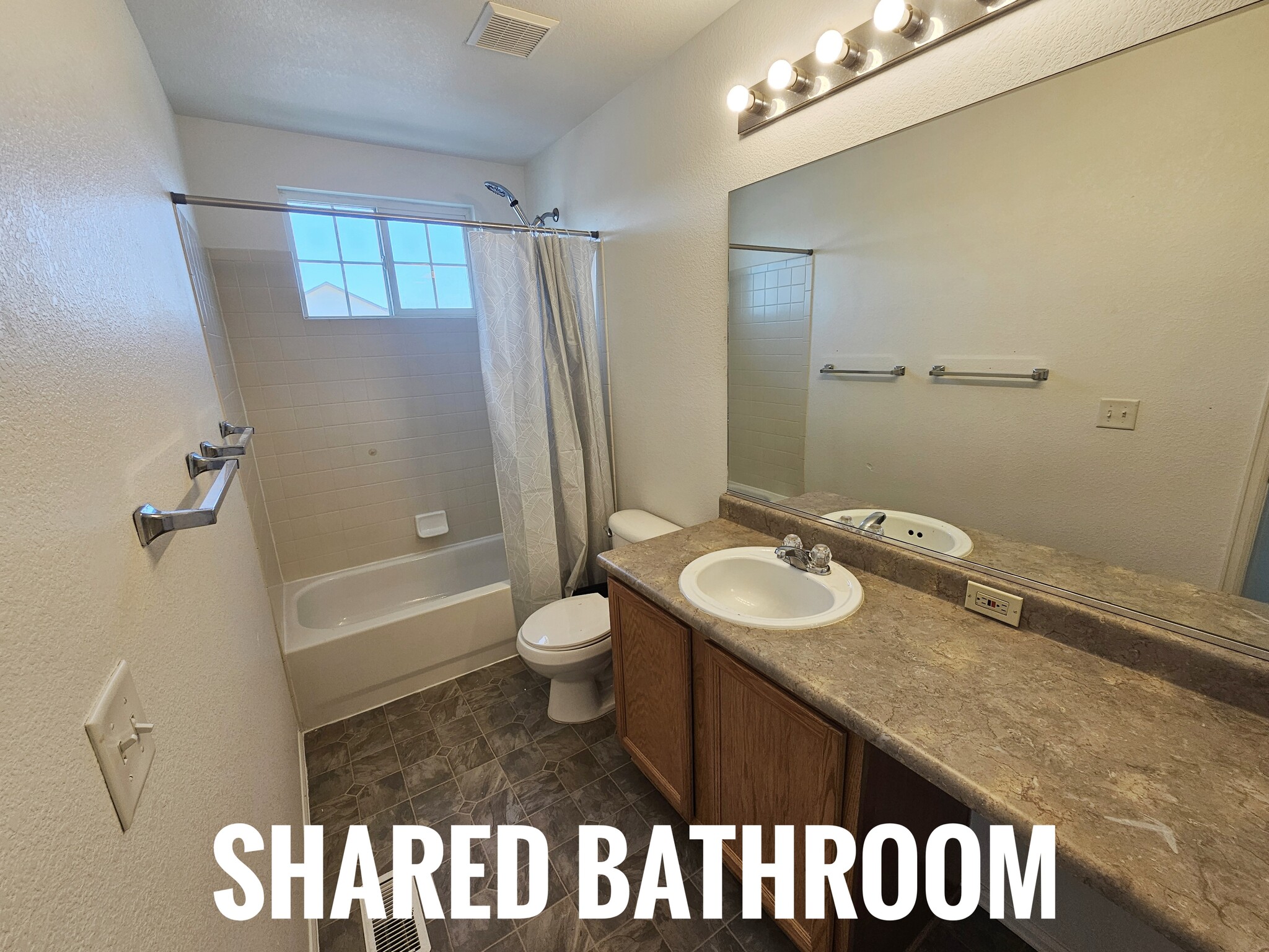 Building Photo - 1805 Dewhirst Dr