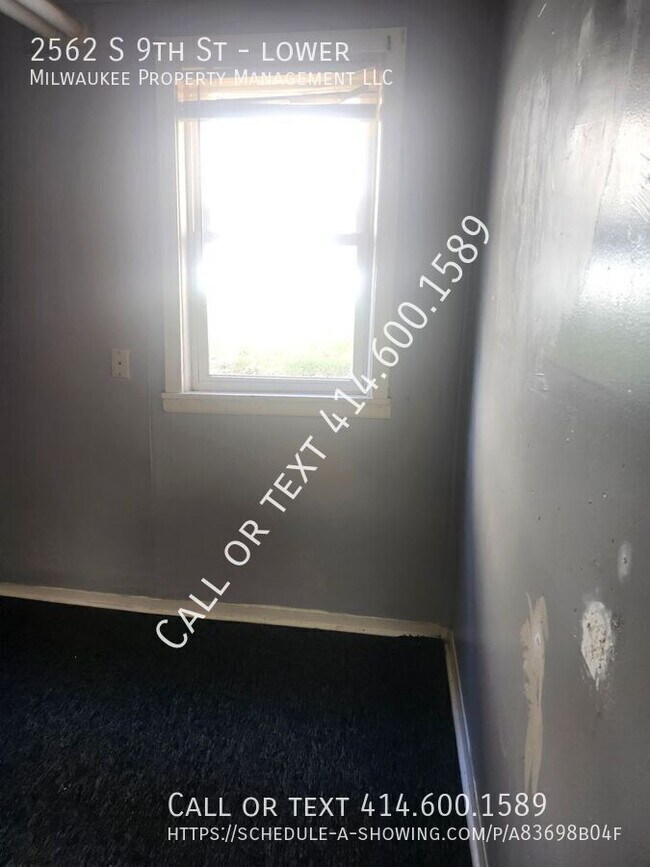 Building Photo - 2562 S 9th St