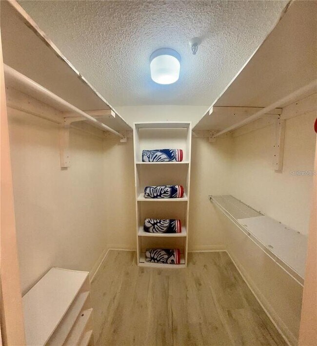 Building Photo - 5950 Pelican Bay Plaza S