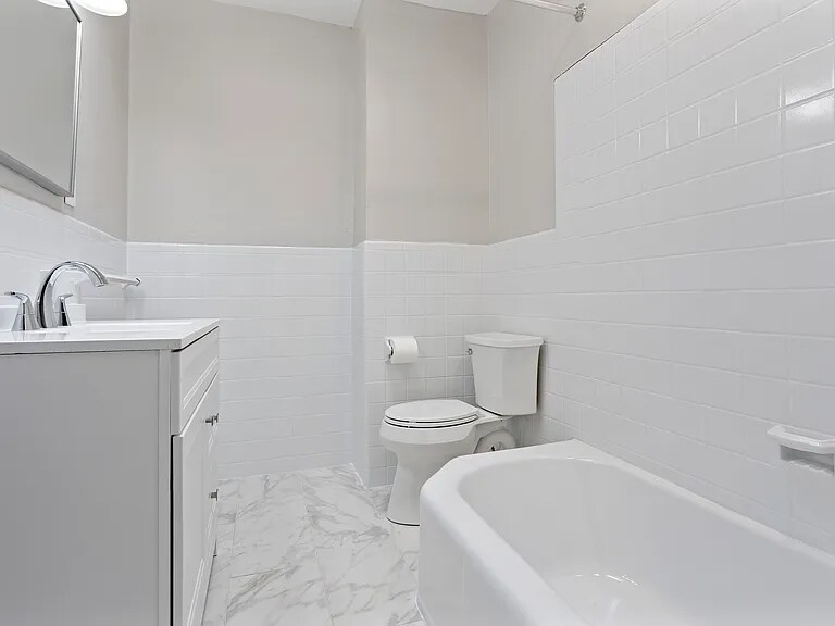 Building Photo - 5533 Kingsessing Ave