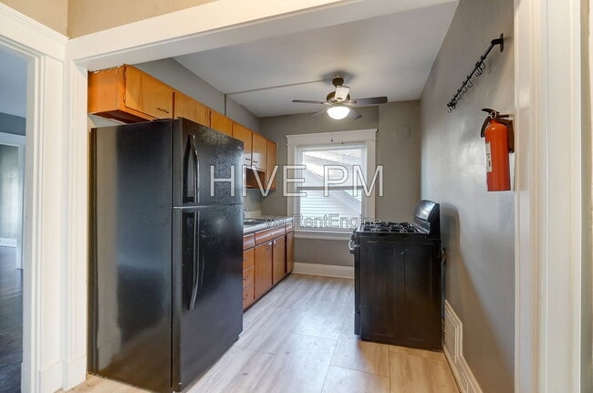 Building Photo - 3636 Besuden Ct
