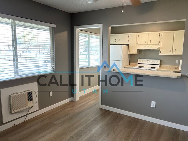 Building Photo - 4527 1175 W