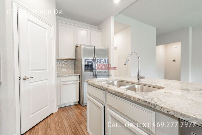 Building Photo - 612 Fletcher Dr