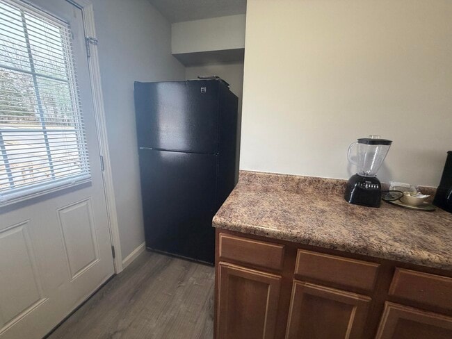 Building Photo - 202 Wheaton Ct