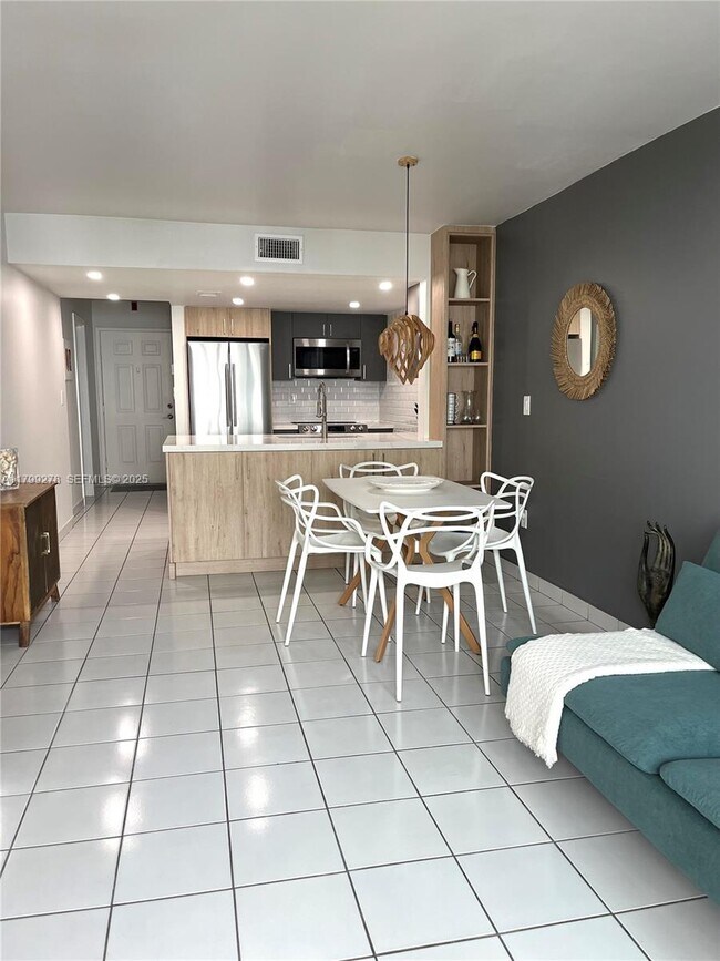 Building Photo - 6801 Harding Ave