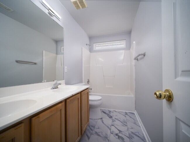 Building Photo - 1030 Boxelder Ln