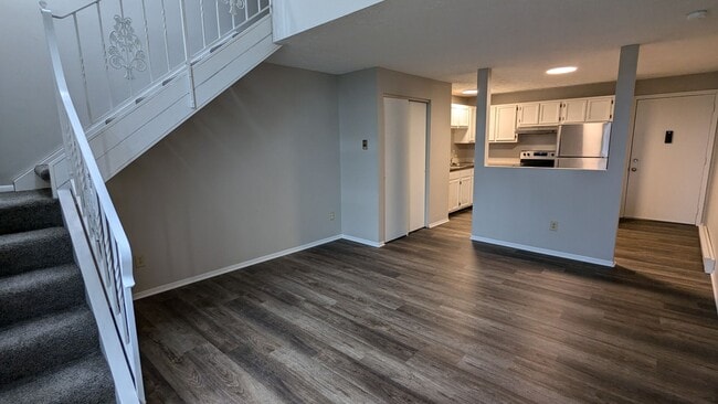 Building Photo - MN Cedar Village (819)