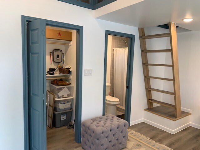 Building Photo - 710 Twin Oaks St