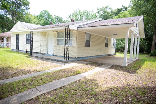 Building Photo - 1715 Jarrell Dr