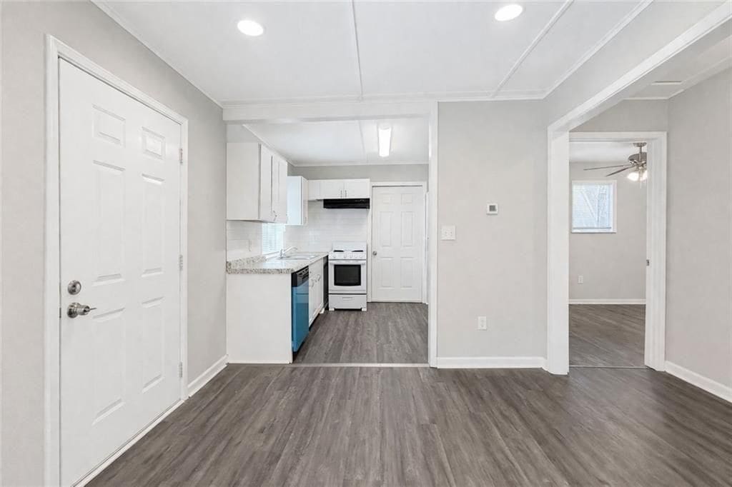 Building Photo - 2146 Brookview Dr NE