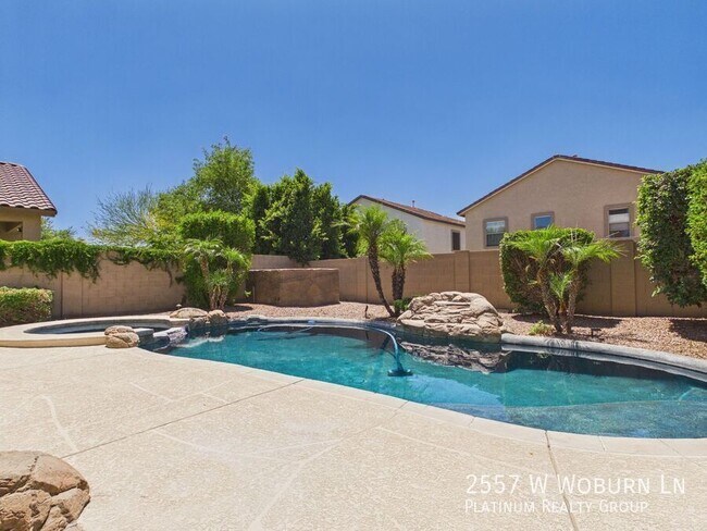 Building Photo - 2557 W Woburn Ln