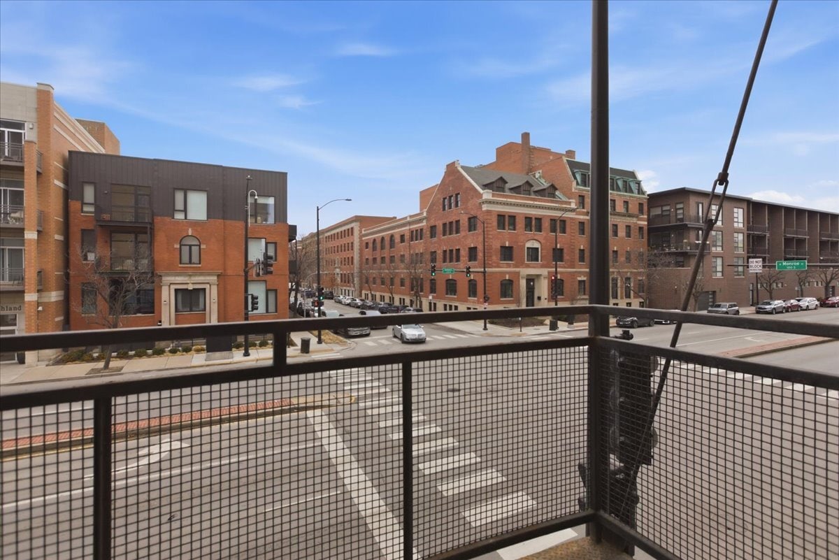 Building Photo - 36 S Ashland Ave