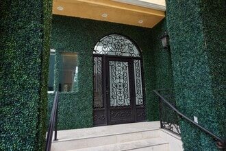 Building Photo - 11571 W Sunset Blvd