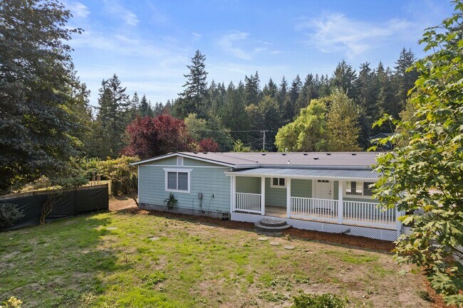 Building Photo - Updated 3-Bedroom Port Orchard Rambler with Covered Porch