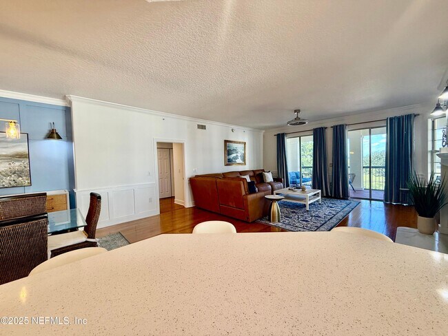 Building Photo - 315 S Ocean Grande Dr