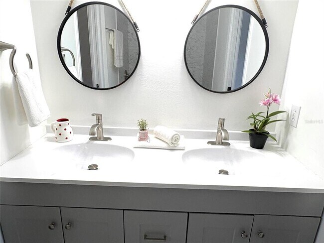 Building Photo - 4006 Cedar Limb Ct