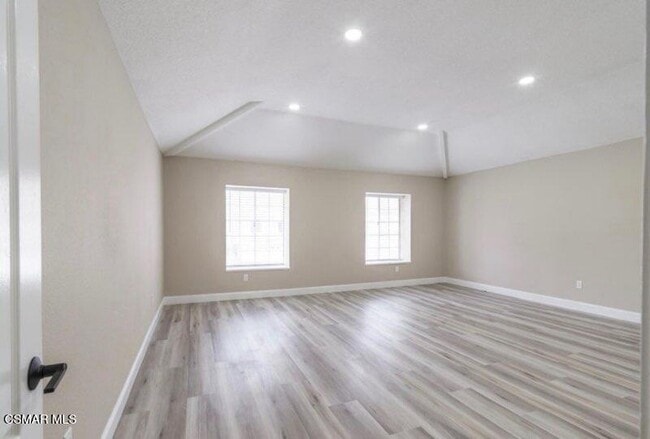 Building Photo - 382 Rockedge Dr