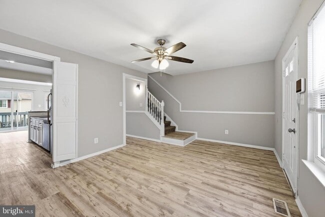 Building Photo - 40 Cobber Ln