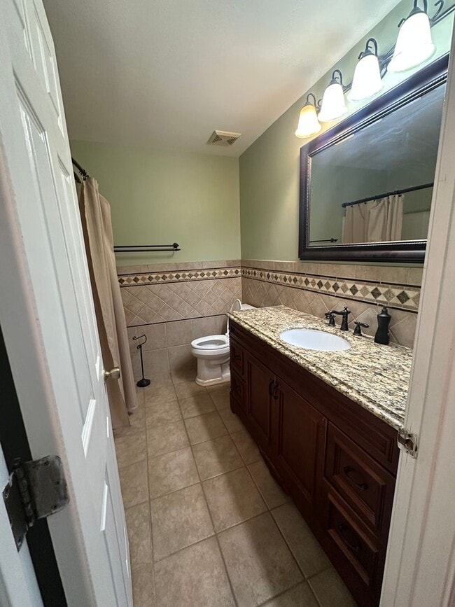 Building Photo - 26 Catherine Ct