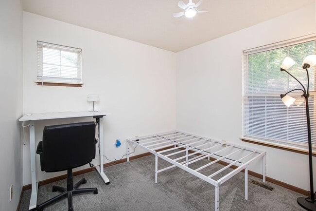 Building Photo - 936 Camp St