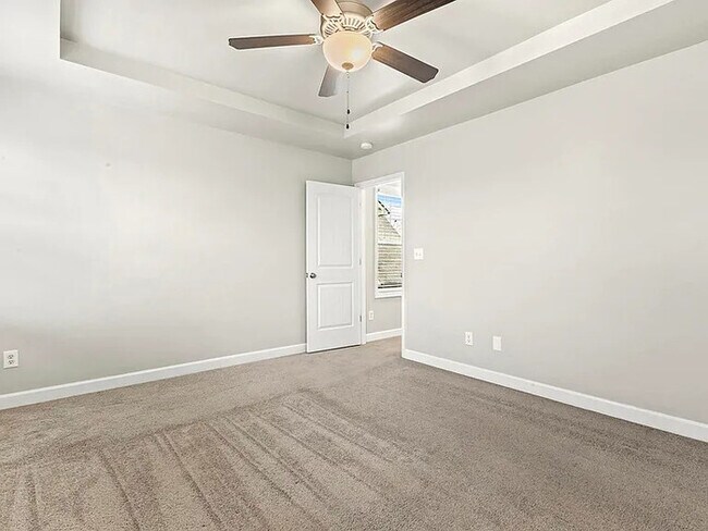 Building Photo - Earn Wealth While Leasing - Like a Homeown...