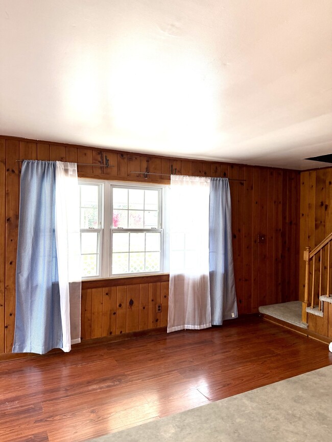 Building Photo - 432 Pepper St