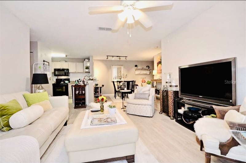 Primary Photo - 7524 Seurat St